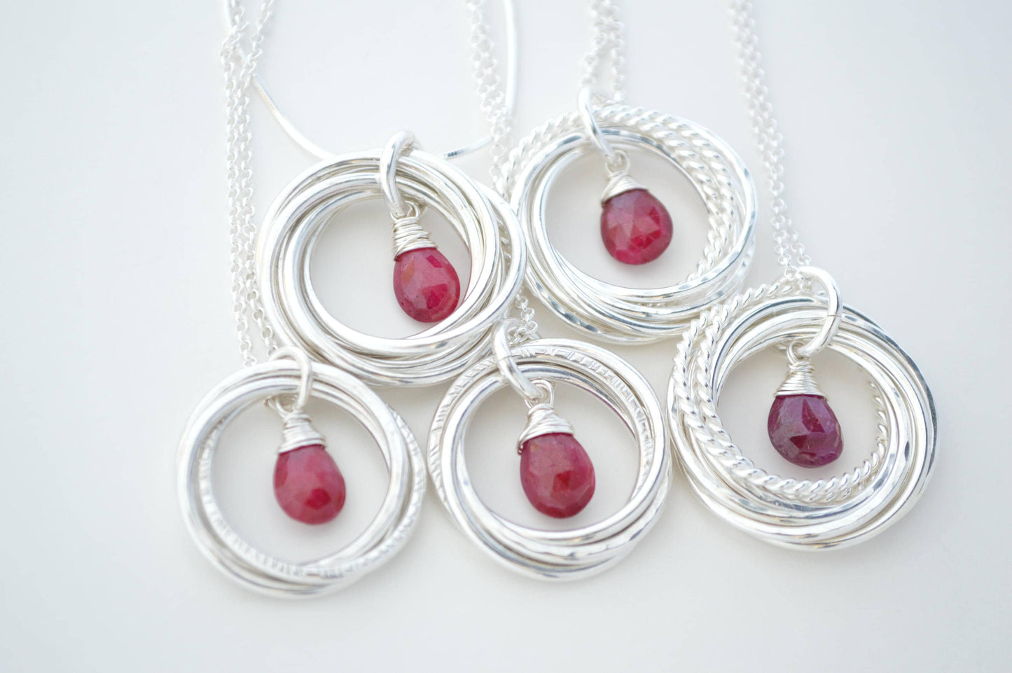Regalo de 70 cumpleaños para mamá y abuela, 70 cumpleaños para mujeres, joyas con piedra de nacimiento de rubí, collar con piedra de nacimiento de julio, regalo del séptimo aniversario