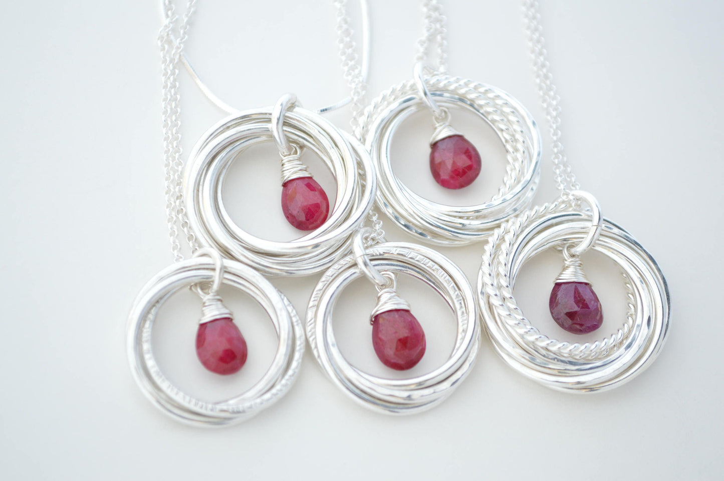 Regalo de 70 cumpleaños para mujeres, 70 cumpleaños para mamá y abuela, regalo de séptimo aniversario para mujeres, collar con piedra de nacimiento de rubí, regalos de hitos, cumpleaños