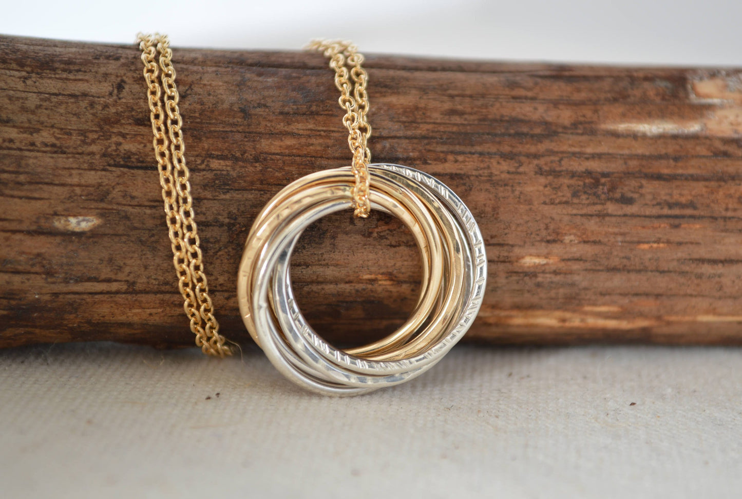 Collar de regalo de 70 cumpleaños para mamá y abuela, regalo de séptimo aniversario para esposa, collar de metales mixtos, regalo de 70 cumpleaños para mujeres, 7 anillos