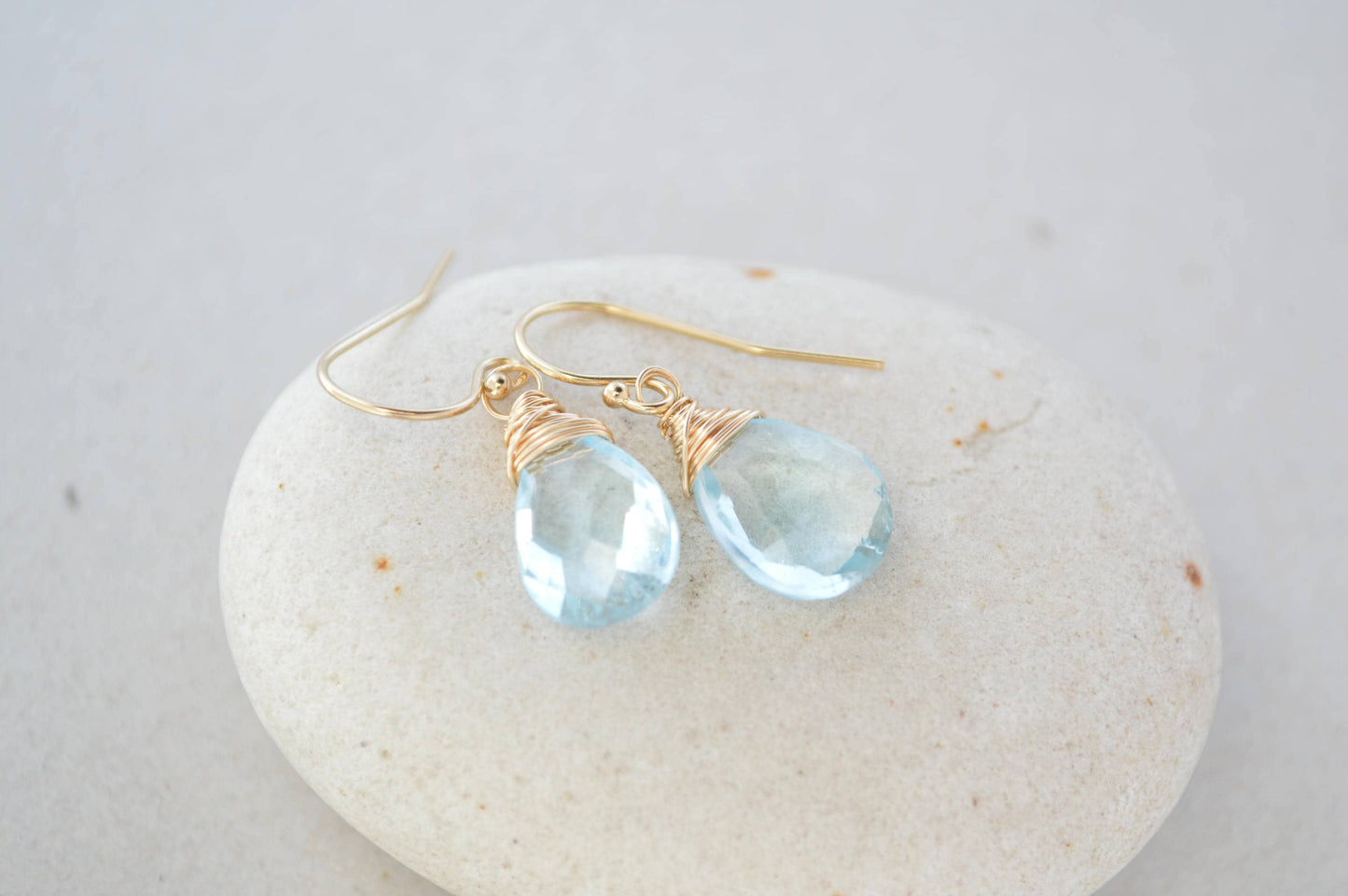 Pendientes de topacio azul, pendientes con piedra natal de diciembre, pendientes azules, regalo para mamá, regalo para ella, regalos de diciembre, regalos de cumpleaños