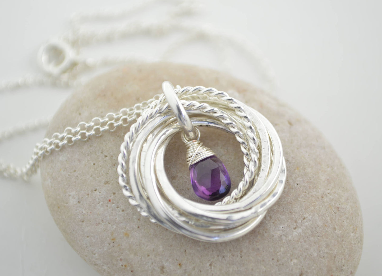 Regalo de 60 cumpleaños para mamá, regalo de 6.º aniversario para esposa, collar con piedra de nacimiento de amatista, collar de 6 anillos, joyas de 60.º cumpleaños para mujeres
