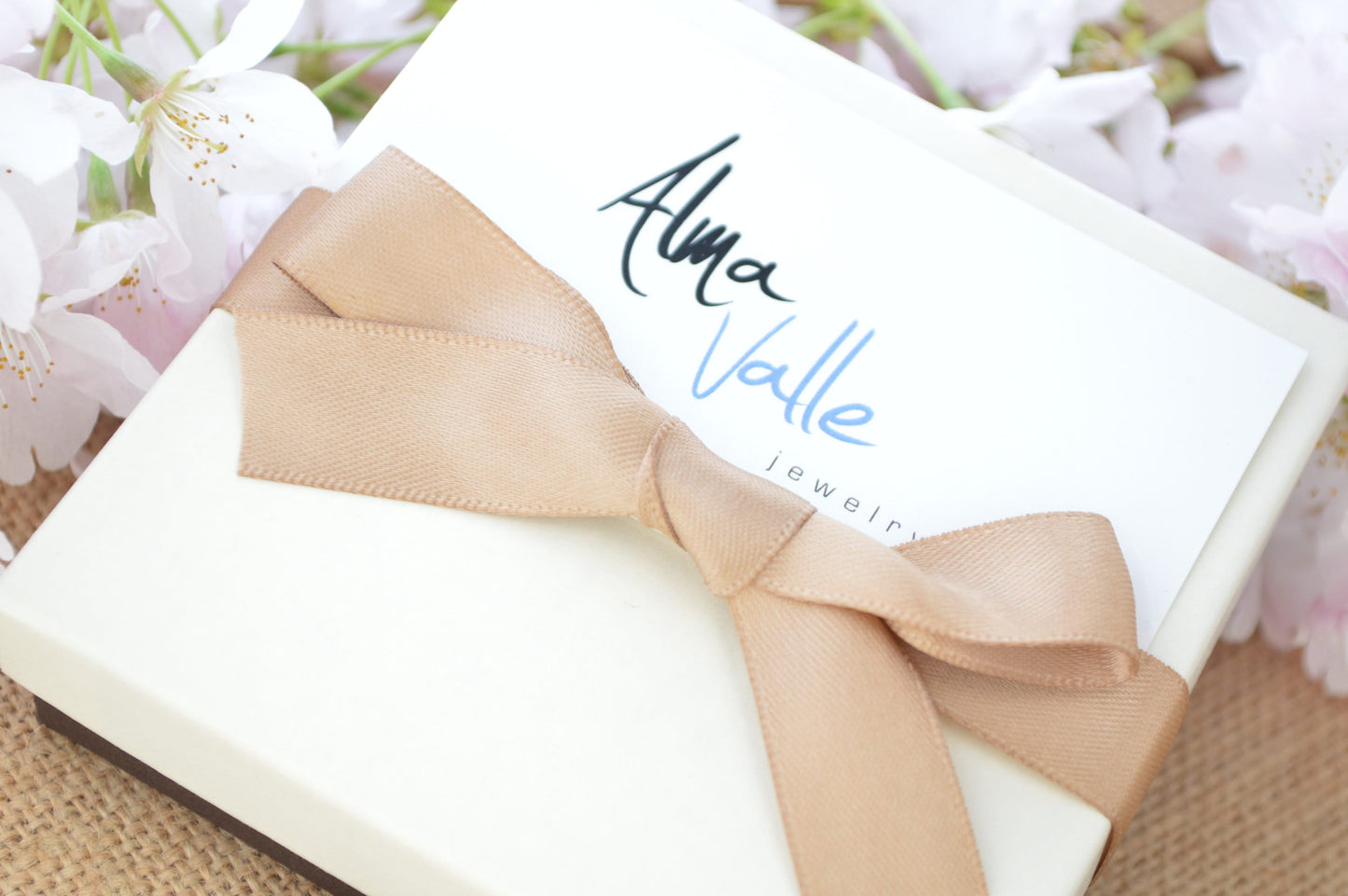 Regalo de 80 cumpleaños para mujer, collar de oro con 8 anillos, joyería con piedra natal de junio, regalo de octavo aniversario para ella, regalos elegantes para mamá