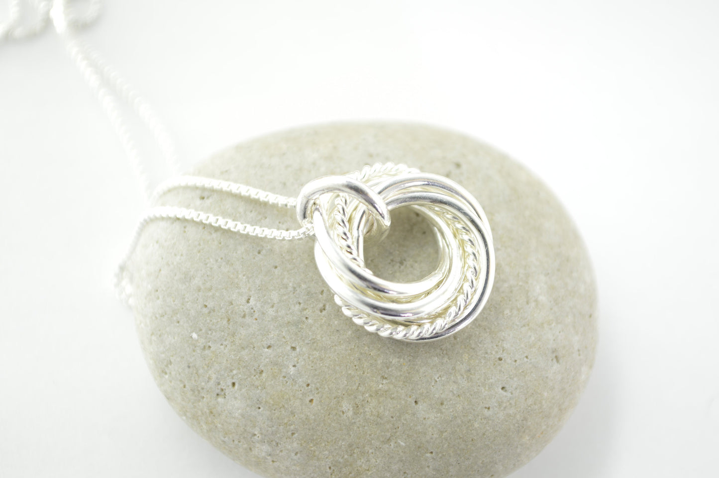 Regalo de 70 cumpleaños para mamá, collar de 7 anillos, joyas de 70 cumpleaños, regalo de 70 cumpleaños para mujeres, collar de 70 cumpleaños, collar delicado