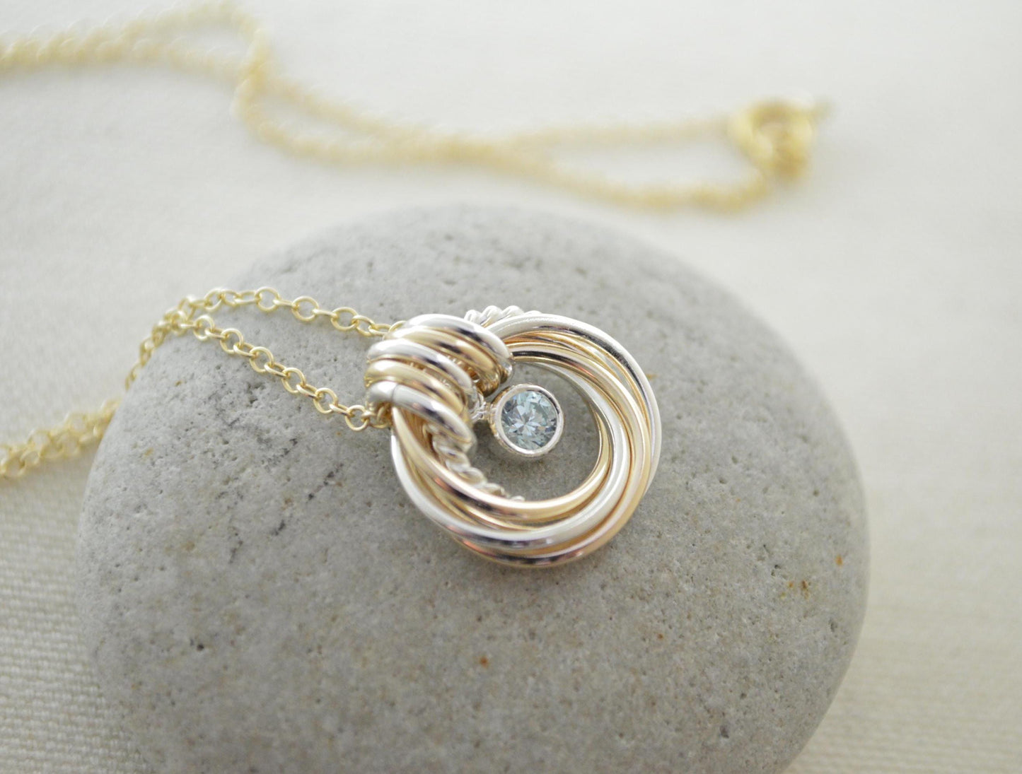 Regalos de 65 cumpleaños para mujeres, ideas de 65 cumpleaños para ella, regalo de 65 años para mamá, joyas de 65 años para mujeres, collar pequeño de oro y plata