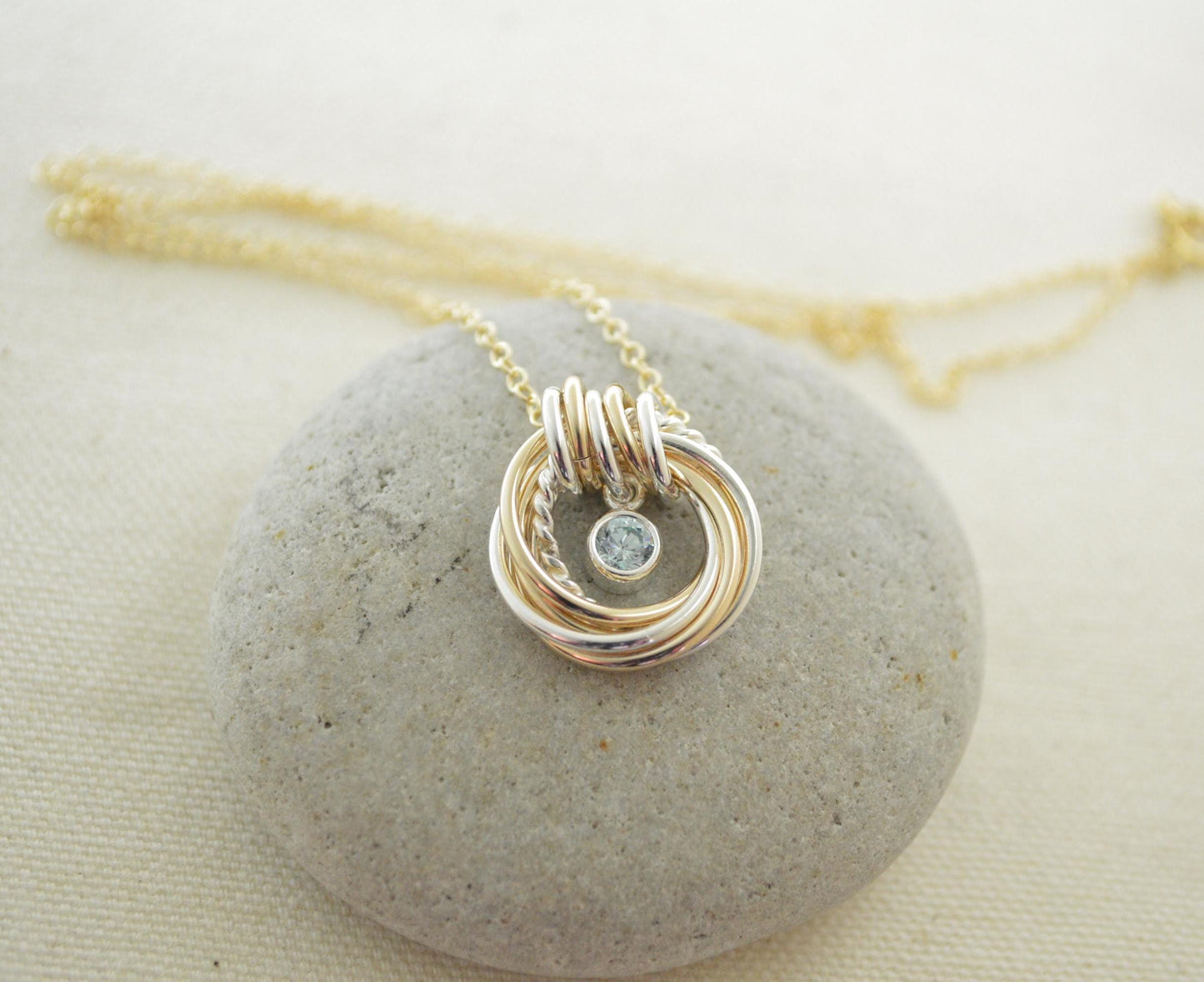 Regalos de 65 cumpleaños para mujeres, ideas de 65 cumpleaños para ella, regalo de 65 años para mamá, joyas de 65 años para mujeres, collar pequeño de oro y plata