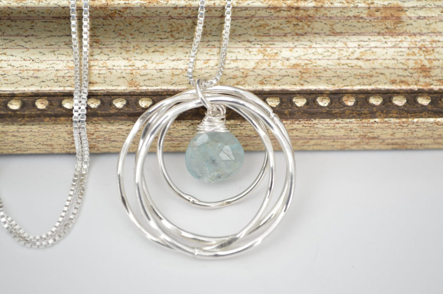 Regalo de 40 cumpleaños para ella, collar con piedra de nacimiento de aguamarina, collar para mejor amiga, regalo de cumpleaños para mujeres, regalo de 4.º aniversario para esposa