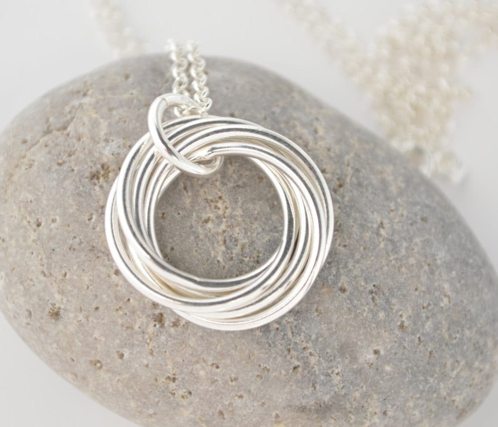 Collar de regalo de 70 cumpleaños para mamá y abuela, regalo de 7.º aniversario para mujeres, collar de abuelas, collar de 7 anillos, regalos de aniversario