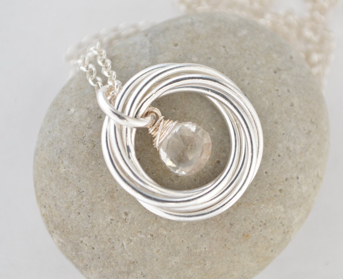 Regalo de 70 cumpleaños para mamá, collar con piedra natal de abril, collar de cristal de roca, joyas para abuela, regalo del séptimo aniversario para mujeres