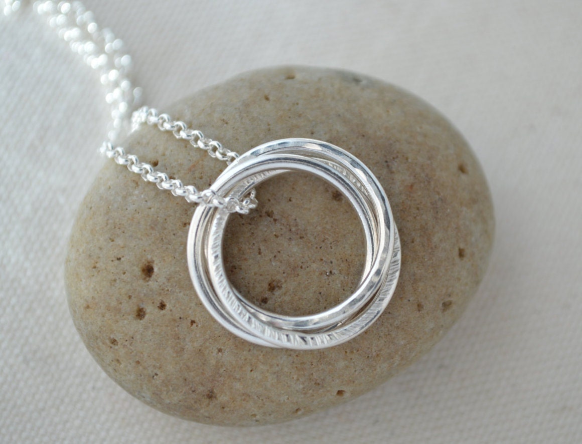 Regalo de cumpleaños número 30 para hija, collares de 3 hermanas, collar de 3 anillos por 3 décadas, joyas de cumpleaños número 30, regalo de tercer aniversario, hito