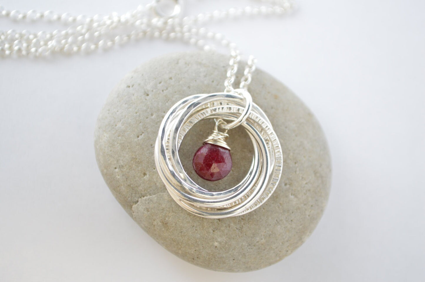 Regalo de 70 cumpleaños para mamá y abuela, 70 cumpleaños para mujeres, joyas con piedra de nacimiento de rubí, collar con piedra de nacimiento de julio, regalo del séptimo aniversario