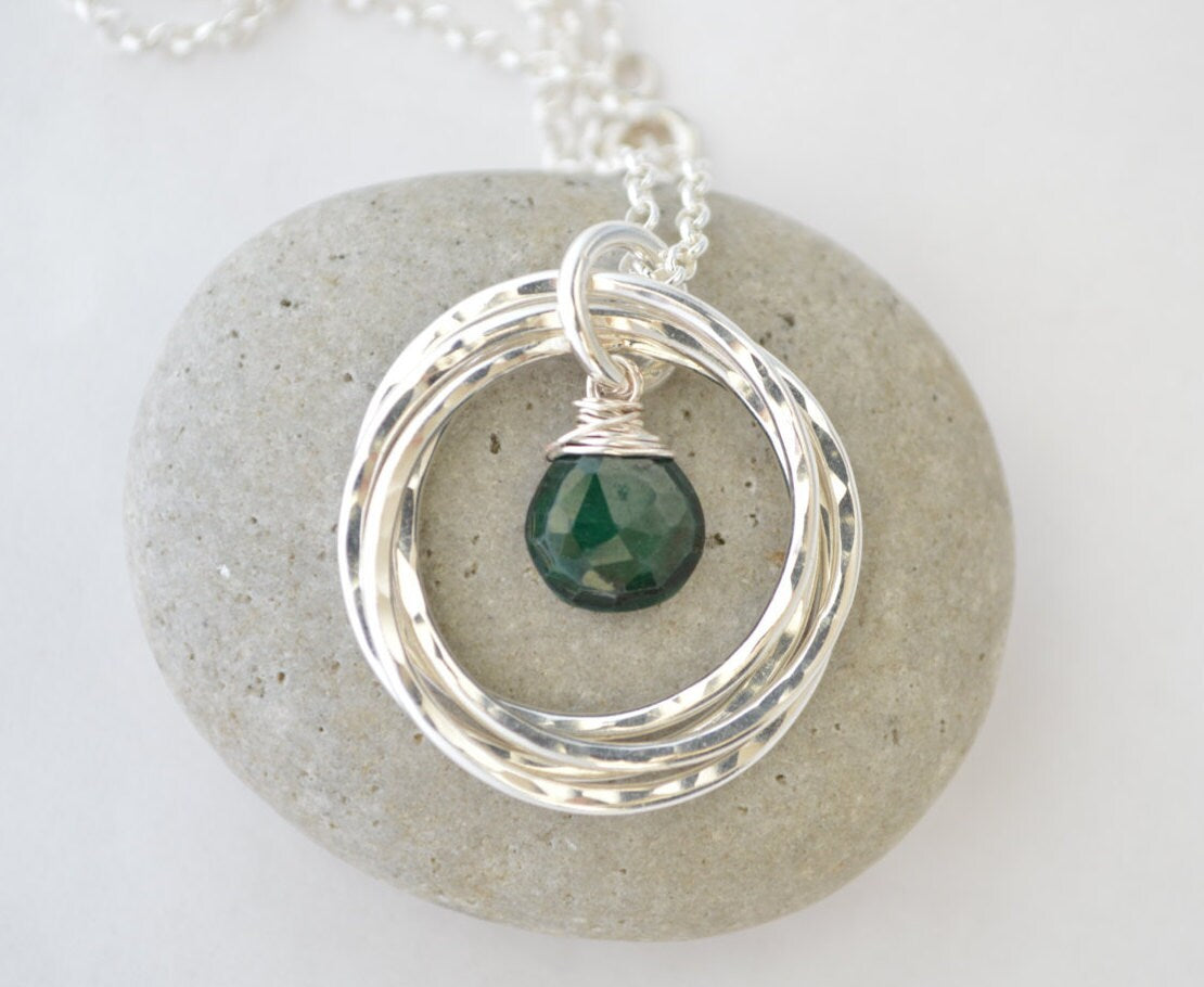 40th Birthday gift for women, May birthstone jewelry, May birthstone jewelry, Emerald necklace, Mother necklace,4th Anniversary gift for her