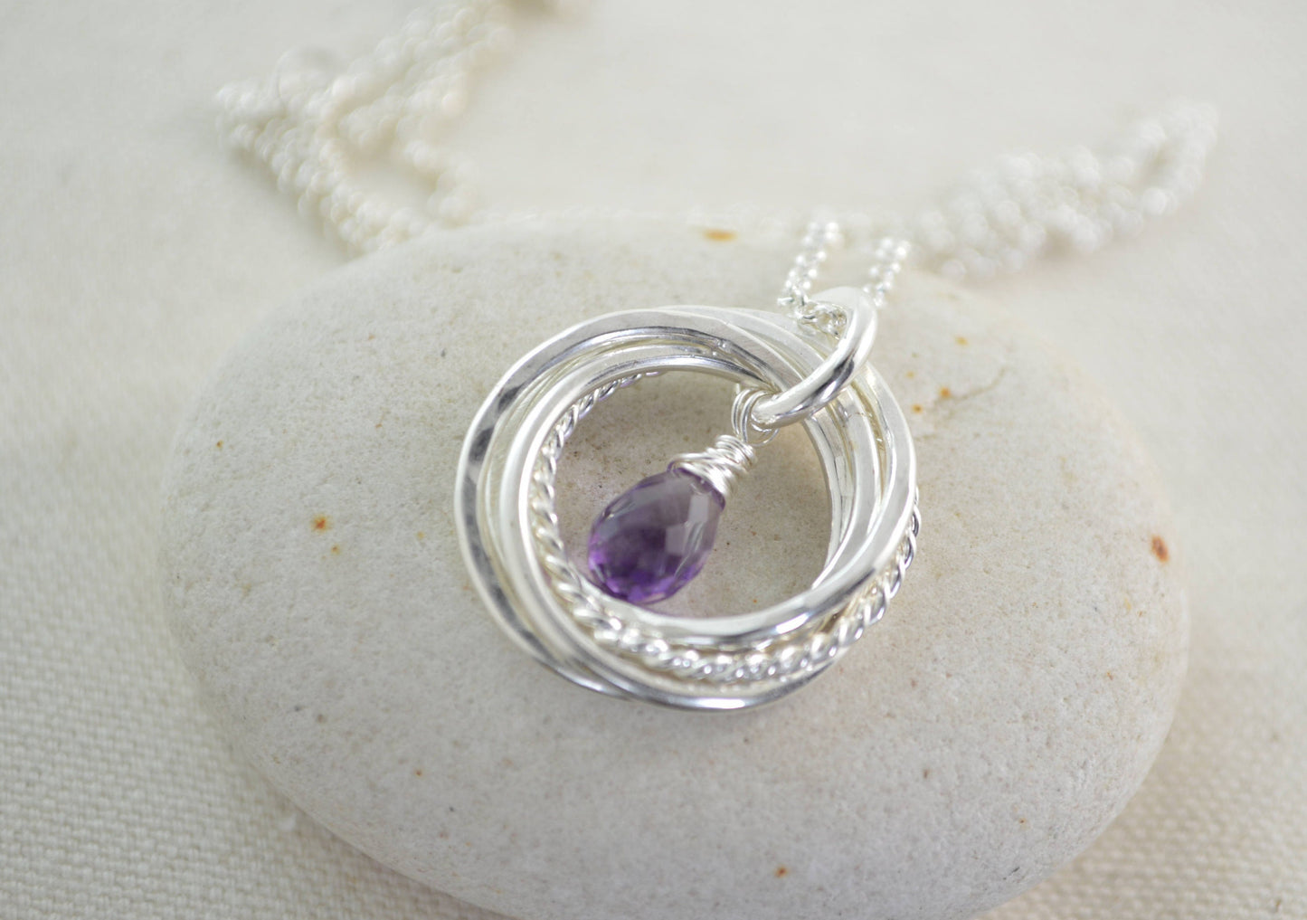 50th Birthday gift for mom, 5 Interlocking rings necklace, Amethyst birthstone necklace, February gemstone jewelry, 5 Best friends gift